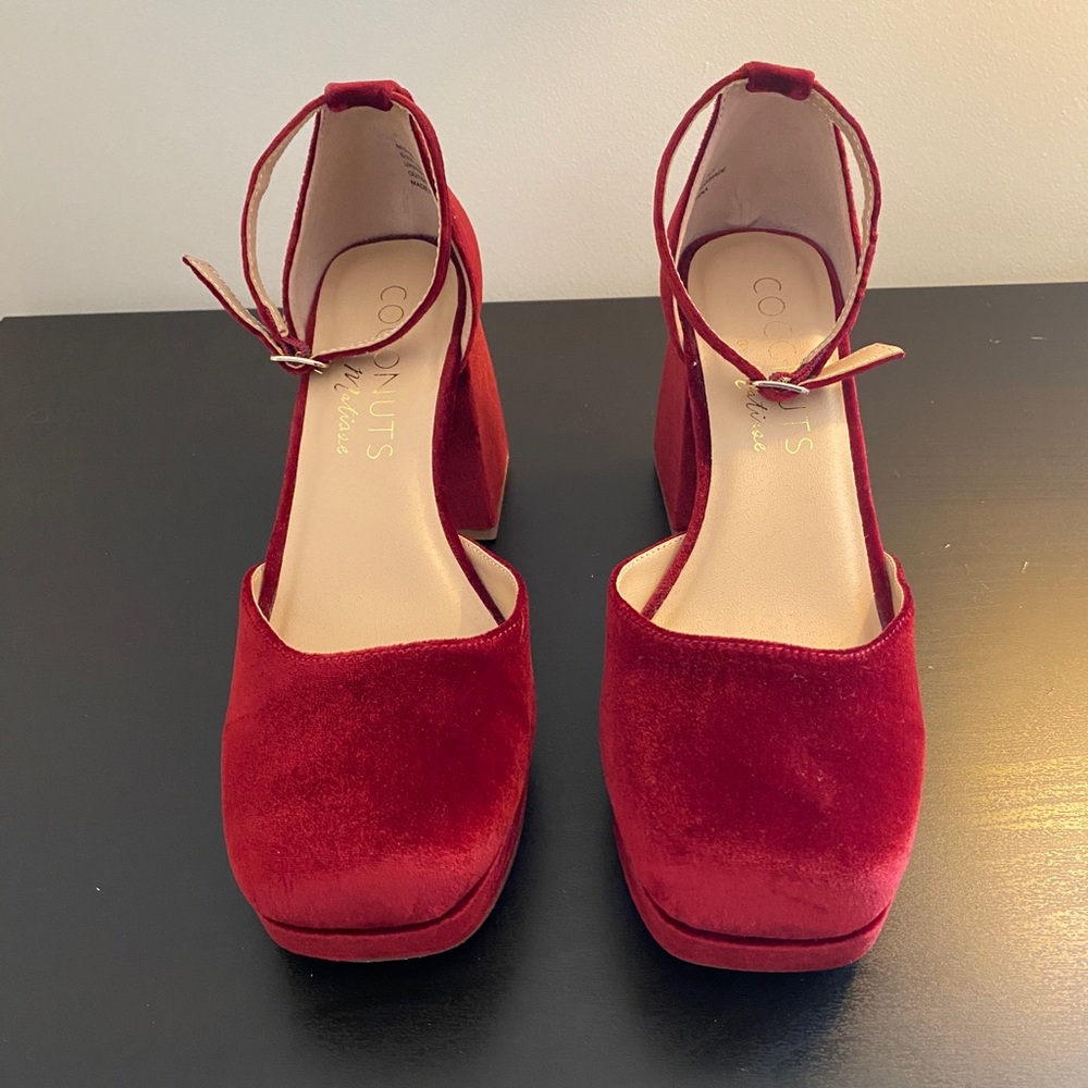 Coconuts by Matisse Misha Burgundy Red Velvet Platform Heels 👠 - Picture 3 of 16